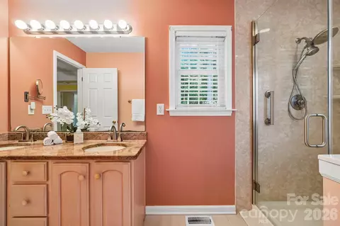 Bath - 7267 Kiskadee Dr, Denver, NC 28037 photo 2 of 4