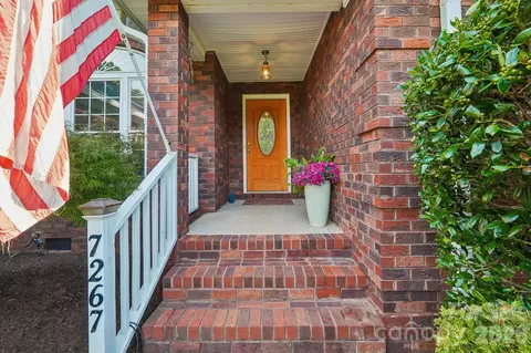 Exterior - 7267 Kiskadee Dr, Denver, NC 28037 photo 1 of 7