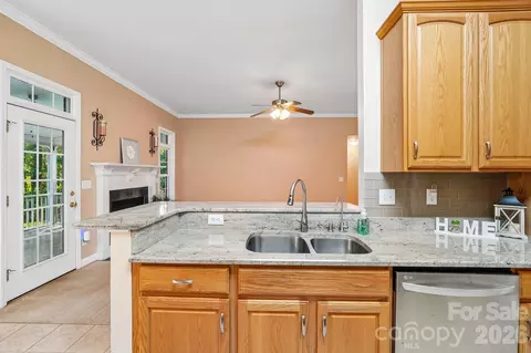 Kitchen - 7267 Kiskadee Dr, Denver, NC 28037 photo 3 of 3