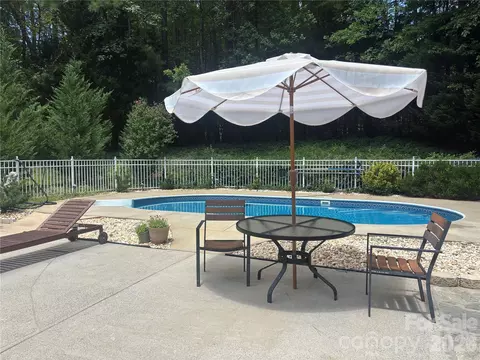 Exterior - 7097 Windy Pine Cir, Denver, NC 28037 photo 3 of 8