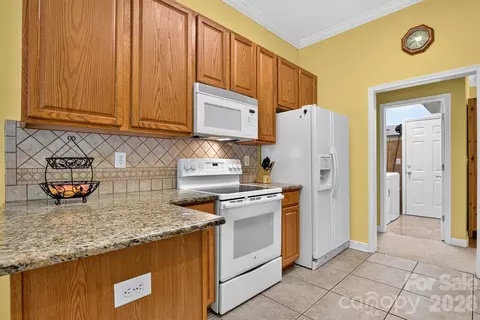 Kitchen - 7097 Windy Pine Cir, Denver, NC 28037 photo 3 of 3