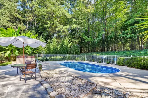 Exterior - 7097 Windy Pine Cir, Denver, NC 28037 photo 6 of 9