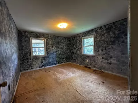 Bedroom - 440 Us 19e Hwy, Spruce Pine, NC 28777 photo 1 of 3