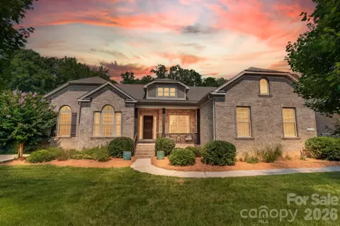 417 Five Leaf Ln, Waxhaw, NC 28173