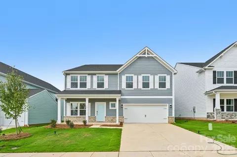 135 Borders 200 St #200, Statesville, NC 28677