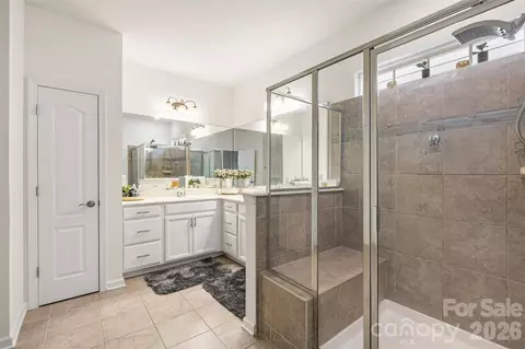 Bath - 355 Kentmere Ln, Clover, SC 29710 photo 1 of 3