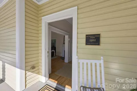 Exterior - 559 N Main St, Davidson, NC 28036 photo 4 of 7