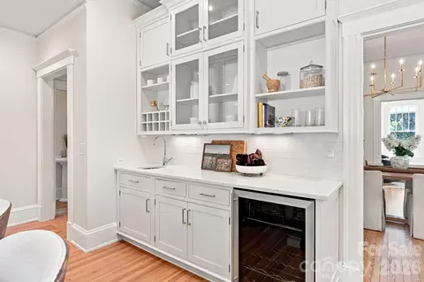 Kitchen - 559 N Main St, Davidson, NC 28036 photo 4 of 7