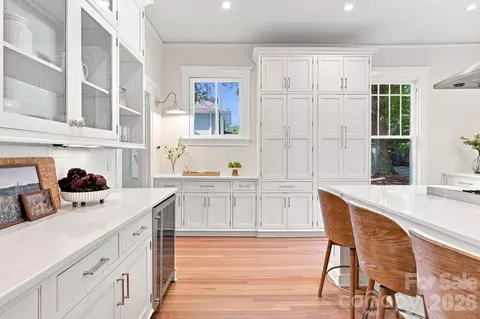 Kitchen - 559 N Main St, Davidson, NC 28036 photo 2 of 7