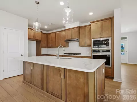 10034 Mamillion Dr, Huntersville, NC 28078