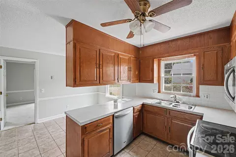 Kitchen - 3120 Middlebrook Dr, Clemmons, NC 27012 photo 2 of 2