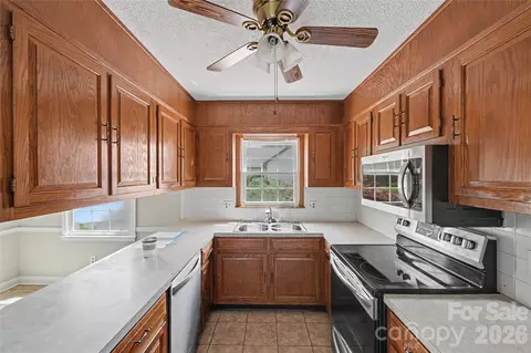 Kitchen - 3120 Middlebrook Dr, Clemmons, NC 27012 photo 1 of 2