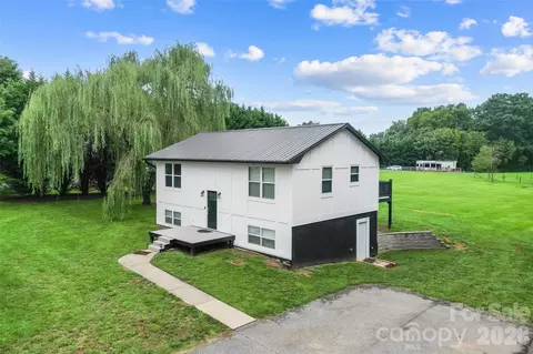 2646 Icard Rhodhiss Rd, Connelly Springs, NC 28612
