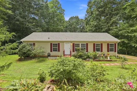 175 Riverfield Dr, Statesville, NC 28625
