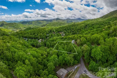 Mountain Watch Drive, Waynesville, NC 28785