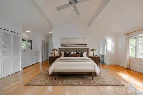 Bedroom - 1225 Hogback Mountain Rd, Tryon, NC 28782 photo 3 of 5
