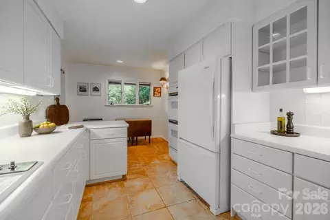 Kitchen - 1225 Hogback Mountain Rd, Tryon, NC 28782 photo 1 of 3
