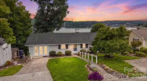 220 Lakeshore Ln, Taylorsville, NC 28681