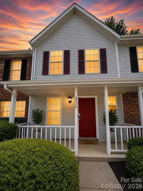 6216 Windsor Gate Ln, Charlotte, NC 28215