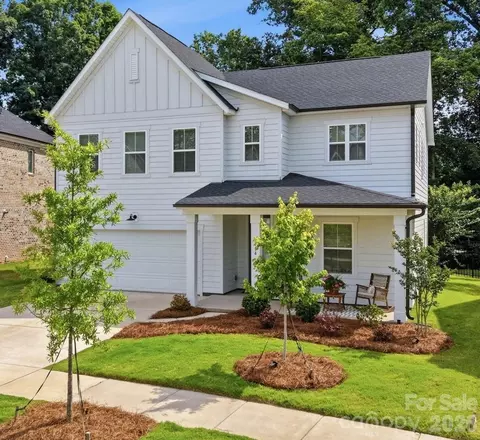8114 Franklin Trail St, Charlotte, NC 28227