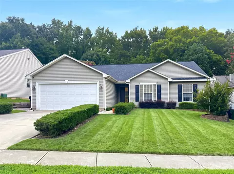 2627 Bridgeville Ln, Charlotte, NC 28262
