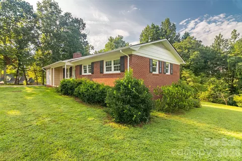 Exterior - 156 Eskimo Dr, Bostic, NC 28018 photo 3 of 6