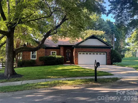 9413 Twin Trail Dr, Huntersville, NC 28078