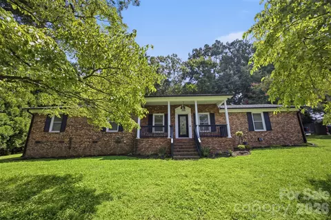 806 Danbrook Cir, Lincolnton, NC 28092