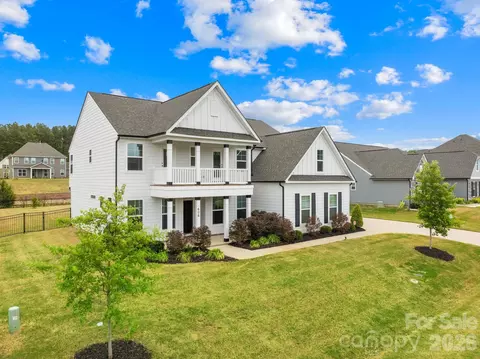 606 Yucatan Dr, Waxhaw, NC 28173