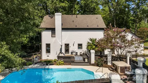 690 Knighton Hill Rd, Rock Hill, SC 29732