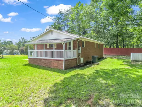 Exterior - 617 Harris Henrietta Rd, Forest City, NC 28043 photo 6 of 7