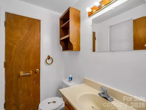 Bath - 617 Harris Henrietta Rd, Forest City, NC 28043 photo 3 of 3