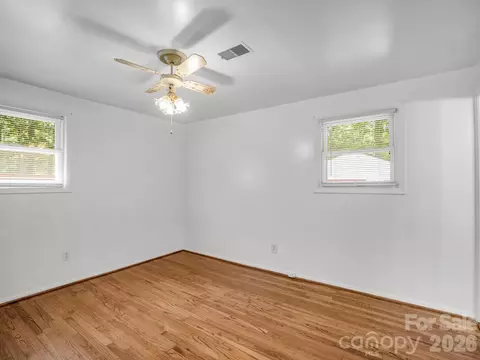Bedroom - 617 Harris Henrietta Rd, Forest City, NC 28043 photo 5 of 7
