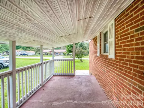 Exterior - 617 Harris Henrietta Rd, Forest City, NC 28043 photo 2 of 7