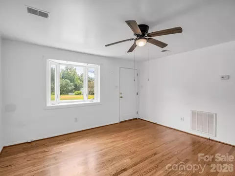 Living - 617 Harris Henrietta Rd, Forest City, NC 28043 photo 2 of 3