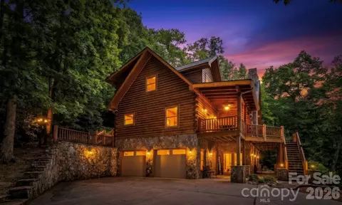 475 S Toe River Rd, Burnsville, NC 28714