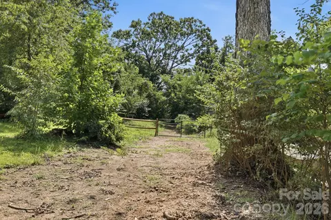 50 Alclare Ct, Asheville, NC 28804