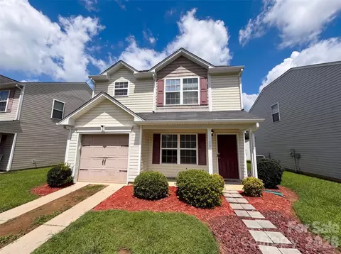 5730 Natick Dr, Charlotte, NC 28214