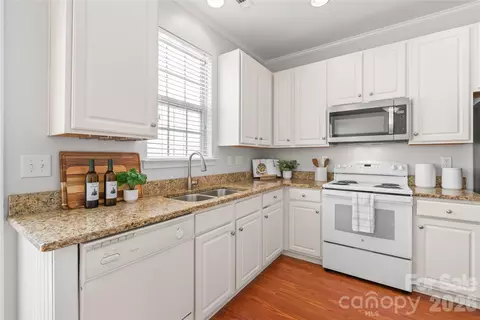 Kitchen - 636 Brickdust Ct, Fort Mill, SC 29708 photo 2 of 3