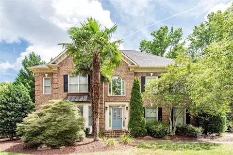 11645 Stonebriar Dr, Charlotte, NC 28277