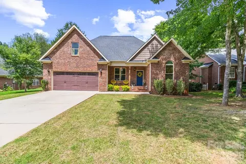 142 Bald Cypress Ln, Mooresville, NC 28115