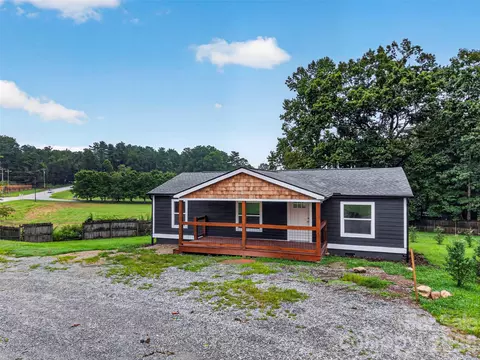 74 Tj Trl, Hendersonville, NC 28792