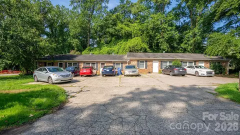 423 N Carpenter St, Gastonia, NC 28054