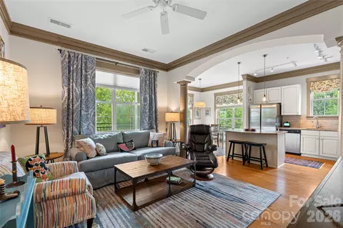 42 Schenck 205 Pkwy #205, Asheville, NC 28803