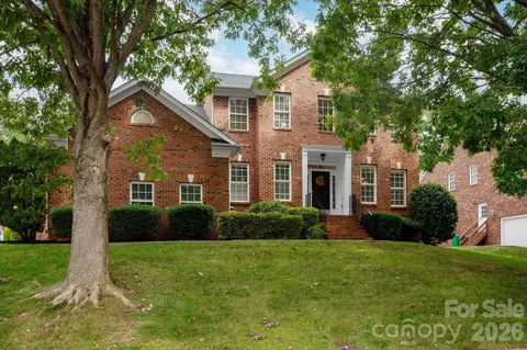 8306 Denholme Dr, Waxhaw, NC 28173