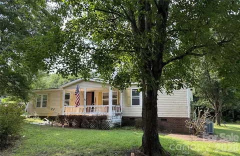 75 Mountain View Dr, Taylorsville, NC 28681
