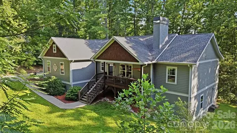 72 Summer Shade Ct, Hendersonville, NC 28792