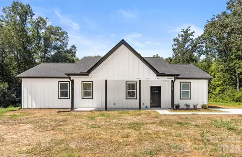 122 Pinecrest Dr, Shelby, NC 28152