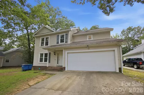 5512 River Falls 16 Dr #16, Charlotte, NC 28215