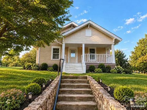 77 Archer St, Granite Falls, NC 28630